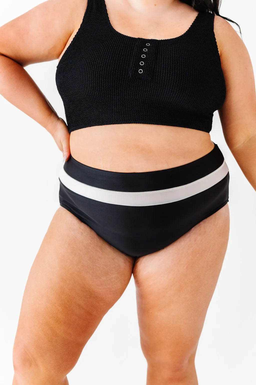 Maven Mid Rise Bottoms in Black & White