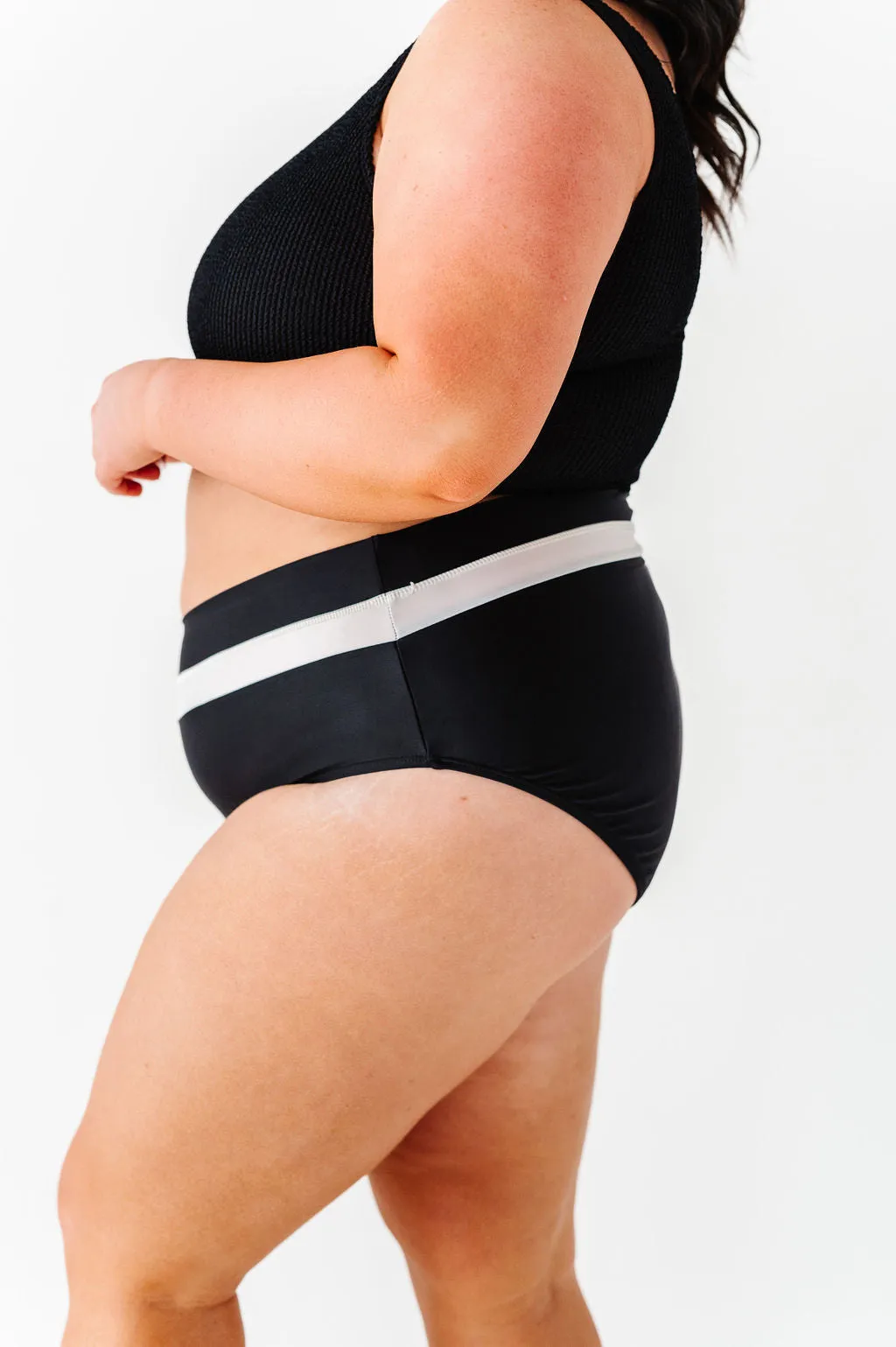 Maven Mid Rise Bottoms in Black & White